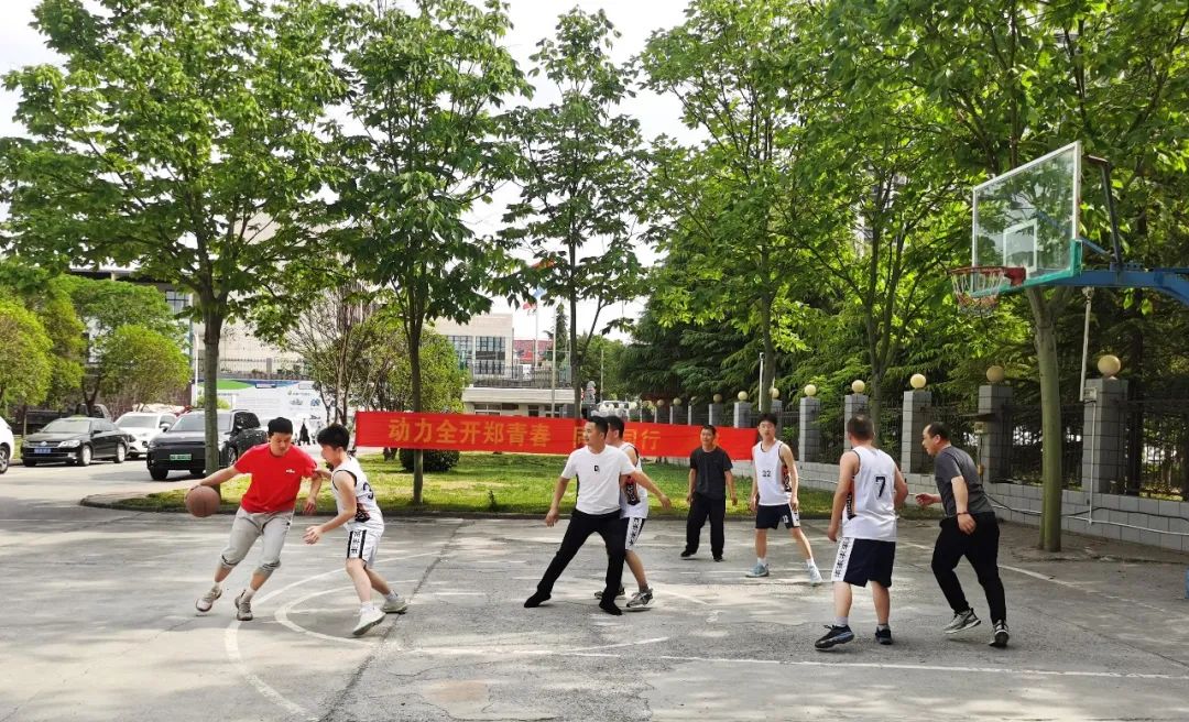 上海山美股份2025春季運(yùn)動(dòng)會(huì)火熱啟幕！拔河、籃球預(yù)賽燃情開戰(zhàn)